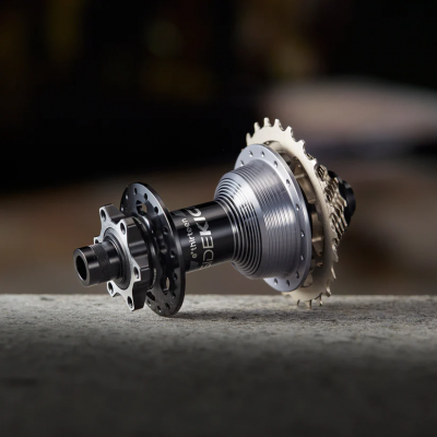 E thirteen Sidekick hub